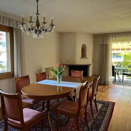 بيت للعطل Rose - Einfamilienhaus إنترلاكن
